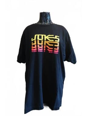 Demetri Martin “Jokes” Graphic Tee | Joke Machine Comedy Shirt | Black Unisex XL